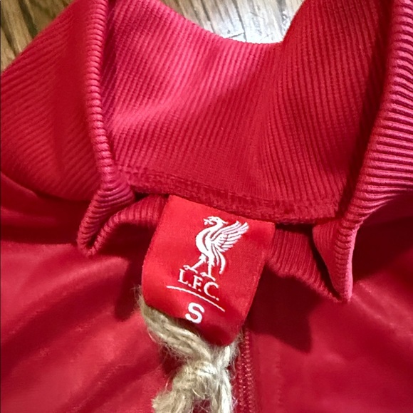 Liverpool FC Istanbul walkout red jacket size small NWT - Picture 4 of 7
